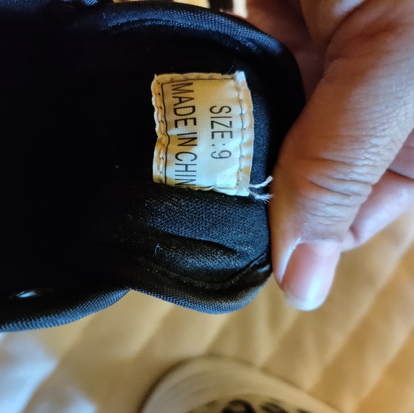 Cute to the core cheetah print sneakers - Picture 4 of 6